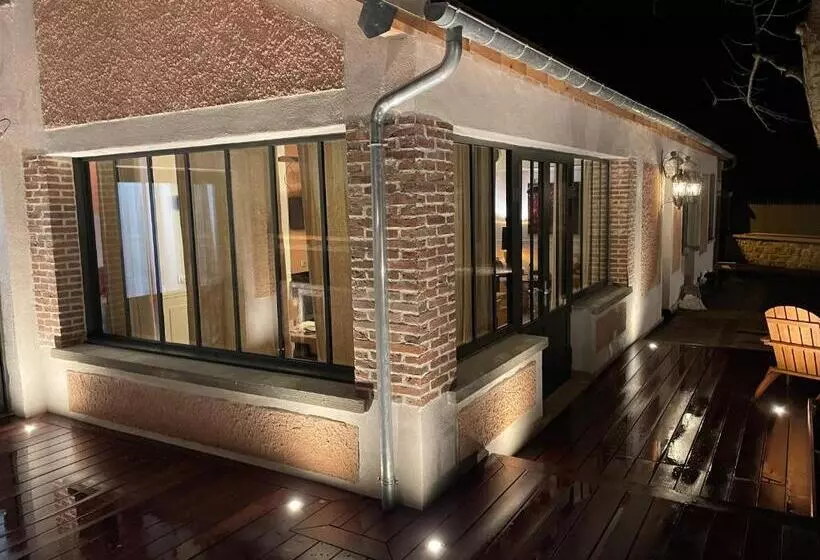 ペンション La Petite Maison De Giverny Chambres De Charme Gîte 5 étoiles Au Cœur Du Village