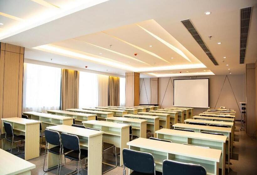 Starway Hotel Lanzhou West Passenger Station North Square