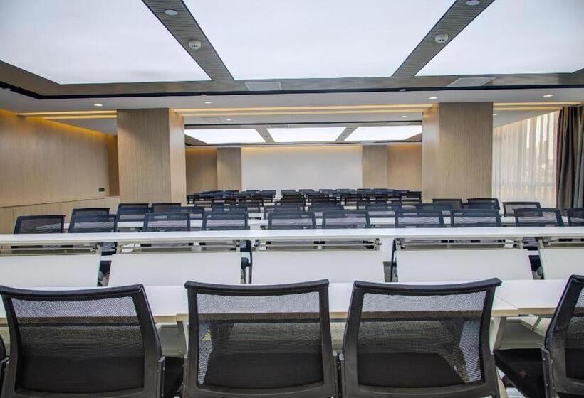 Starway Hotel Zhengzhou Xingyang New Area