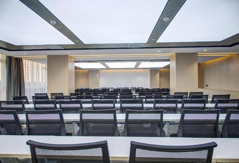 Starway Hotel Zhengzhou Xingyang New Area