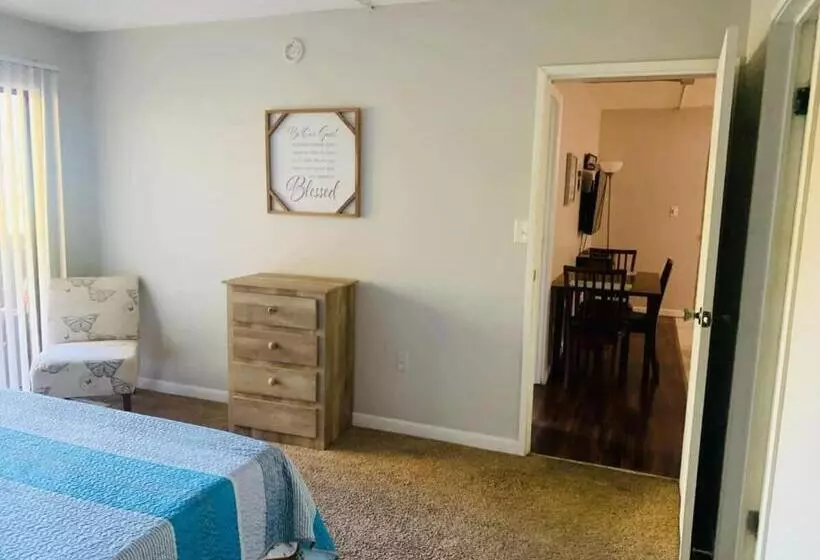 ユースホステル Cozy 2 Bedroom Getaway In East Ridge, Chattanooga