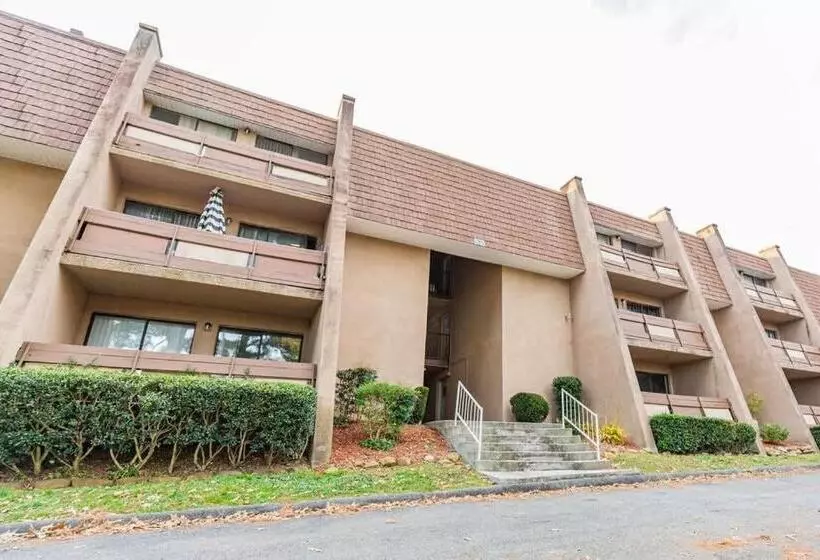 ユースホステル Cozy 2 Bedroom Getaway In East Ridge, Chattanooga