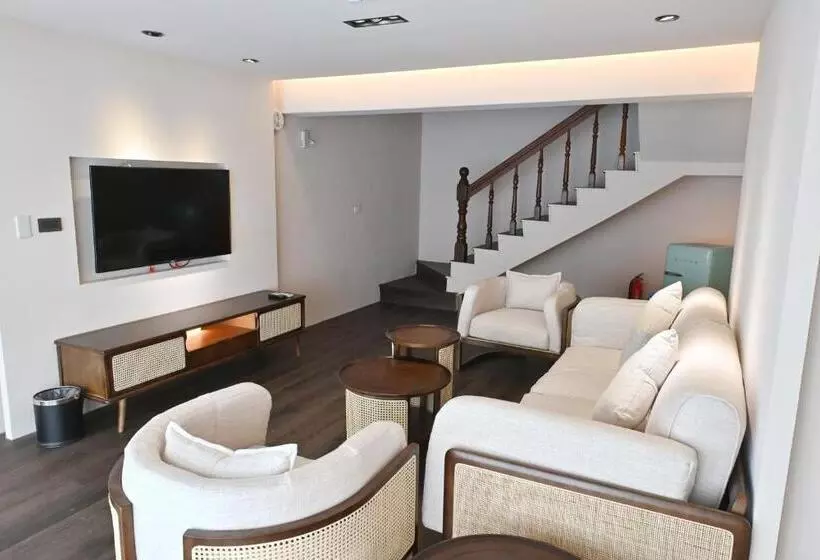 هاستل 鴻瑞輕旅 中華館