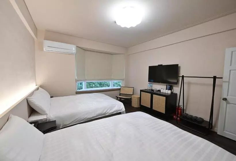 هاستل 鴻瑞輕旅 中華館