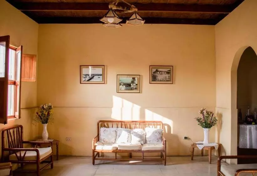 هتل La Casa De Isidora