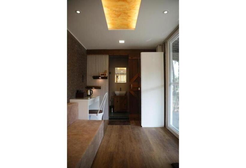 Hotel Out Of Box Living Kashid,murud