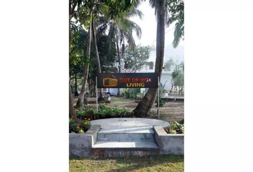 Hotelli Out Of Box Living Kashid,murud