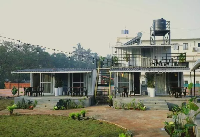 Hotelli Out Of Box Living Kashid,murud