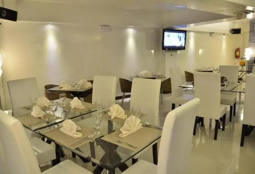 Hotelli The Grande Suites