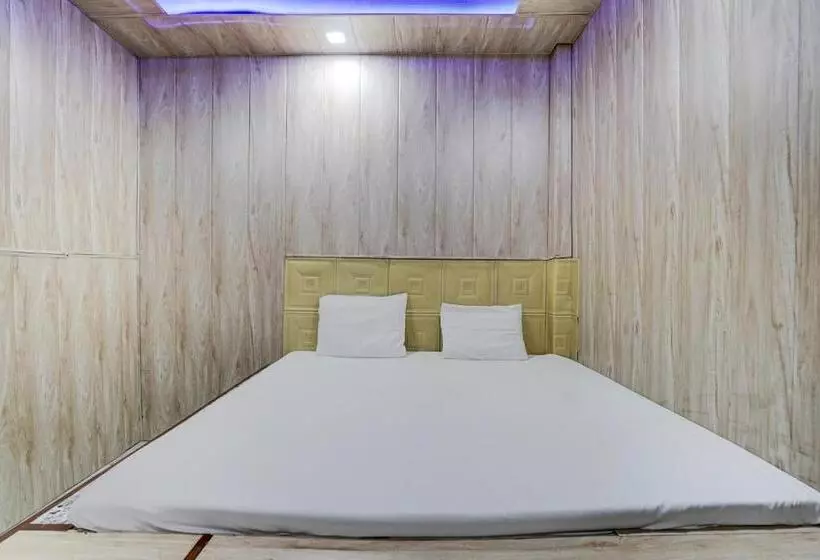 Oyo Hotel Aryawart Galaxy