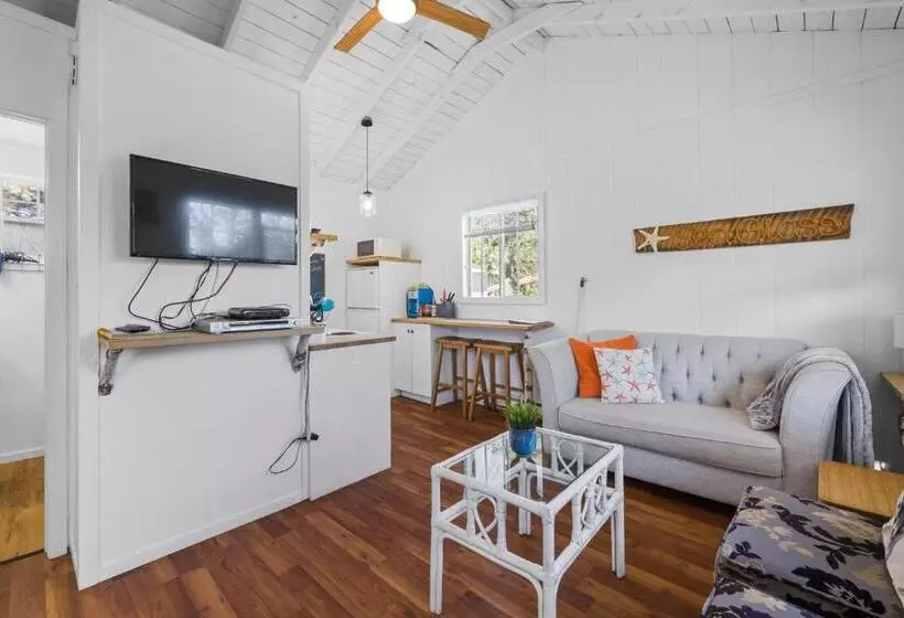 Majatalo Beach Trees Cottages