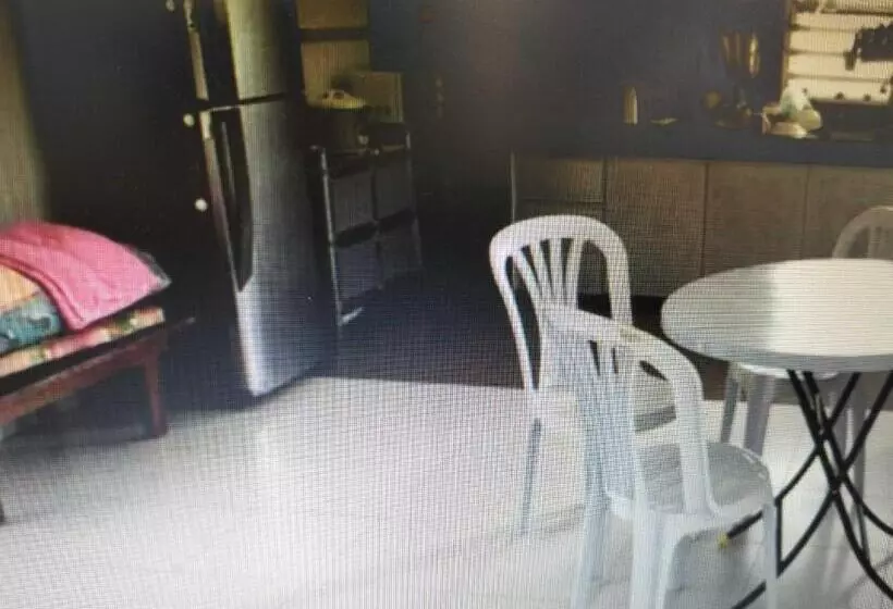 ペンション Oyo Home 90977 Azzinki Homestay