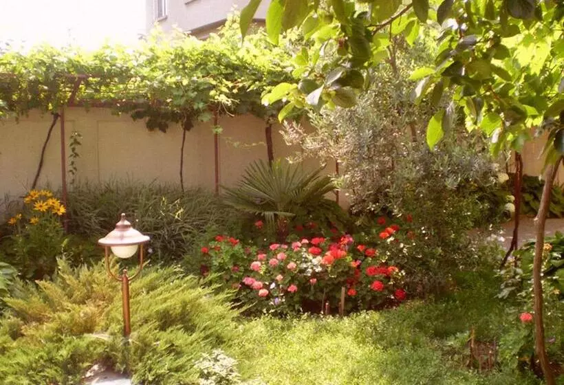 Majatalo Guest House Yavorov
