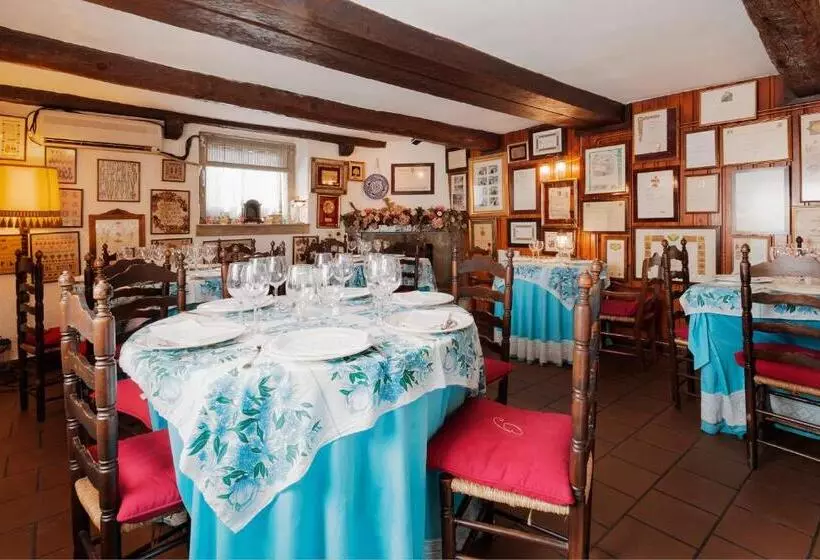 ペンション Hostal Casa Blasquico   Restaurante Gaby