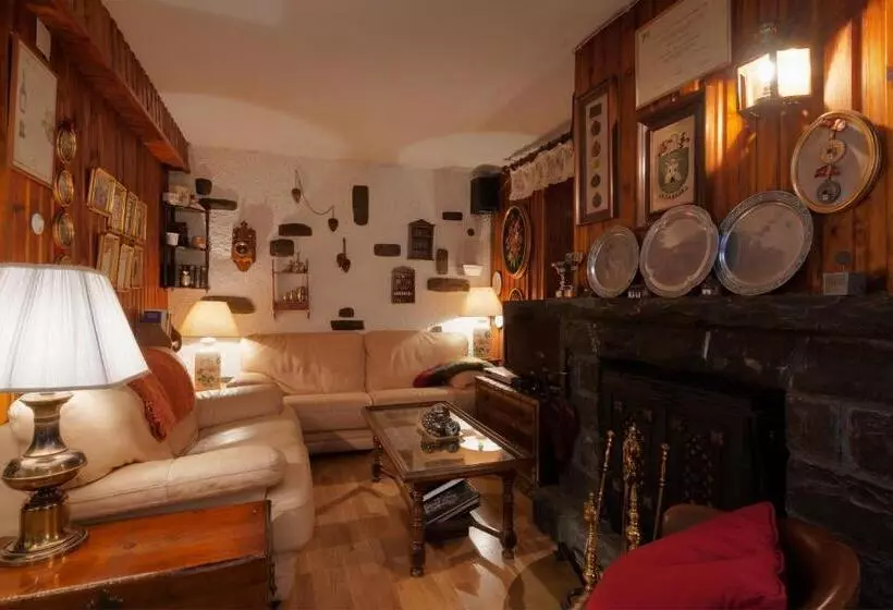 ペンション Hostal Casa Blasquico   Restaurante Gaby