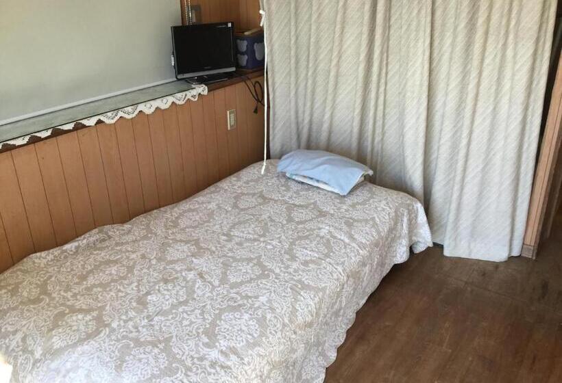 호스텔 Minshuku Zabaru