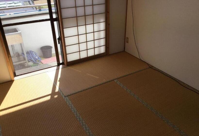 호스텔 Minshuku Zabaru