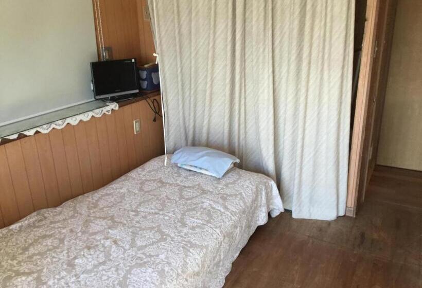 호스텔 Minshuku Zabaru