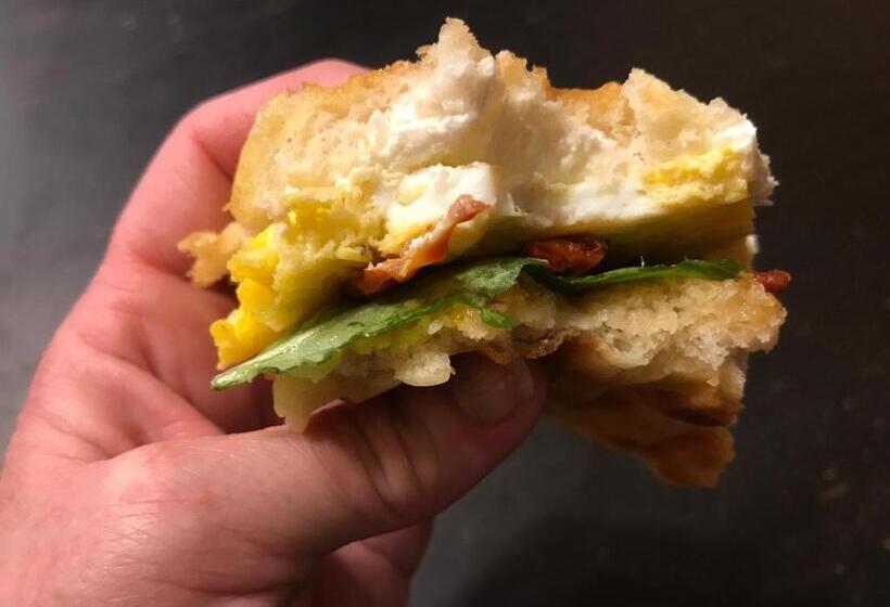 Auberge De Mon Petit Chum B&b