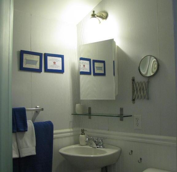 Auberge De Mon Petit Chum B&b