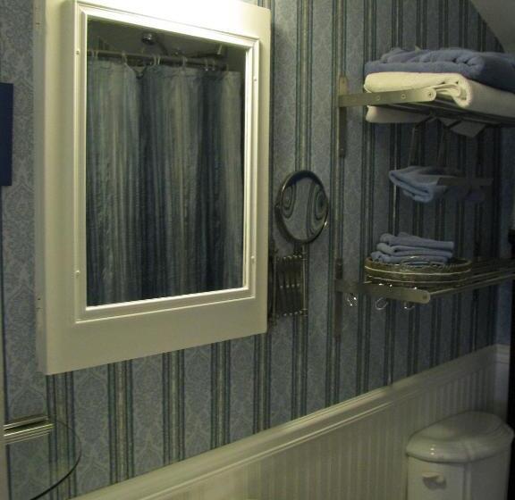 Auberge De Mon Petit Chum B&b