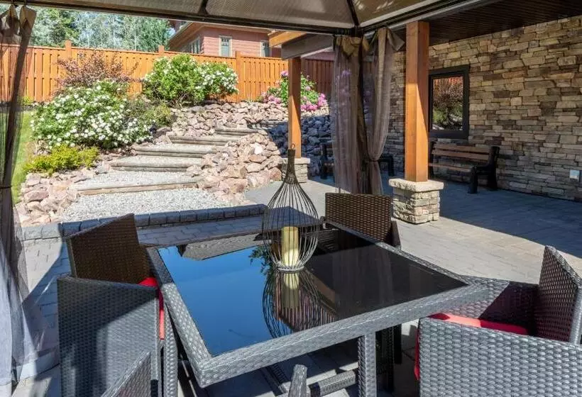 ベッドアンドブレックファースト Canyon Ridge Lodge