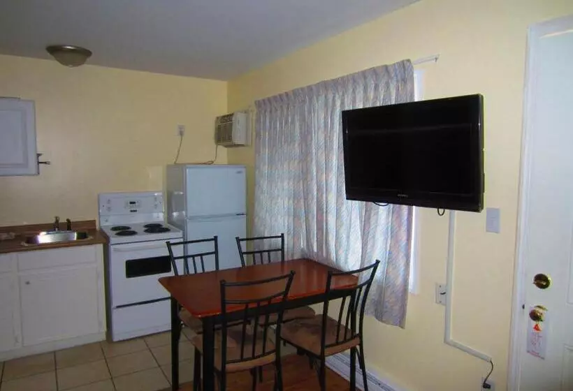 Black Sea Motel