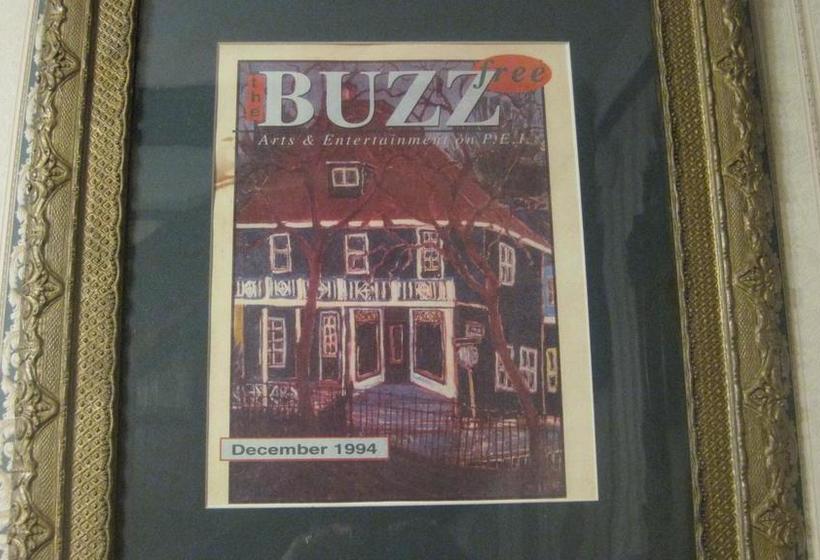 Colonial Charm Inn Bed & Breakfast