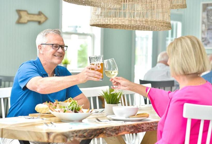 בית מלון כפרי North Star Beach Suites