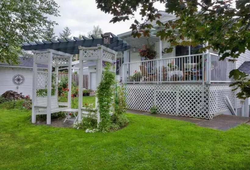 Hummingbird Bed And Breakfast