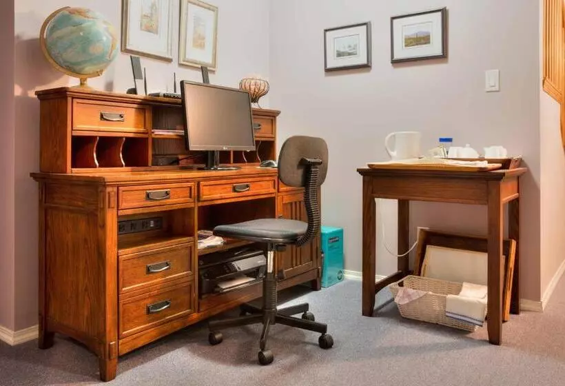 Hummingbird Bed And Breakfast