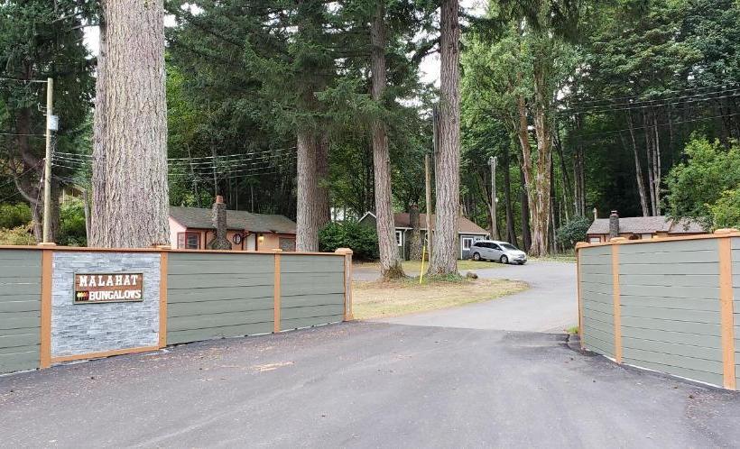 Malahat Bungalows Motel