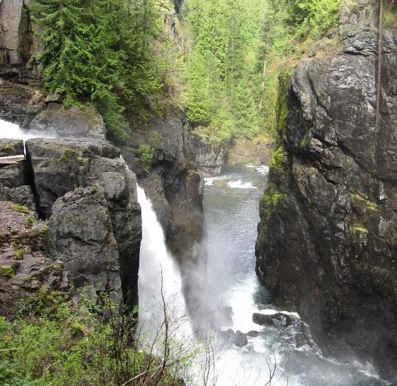 Money Pennies Bed And Breakfast