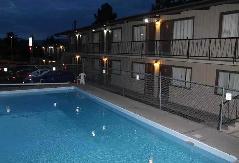 Motelli Columbia Motor Inn
