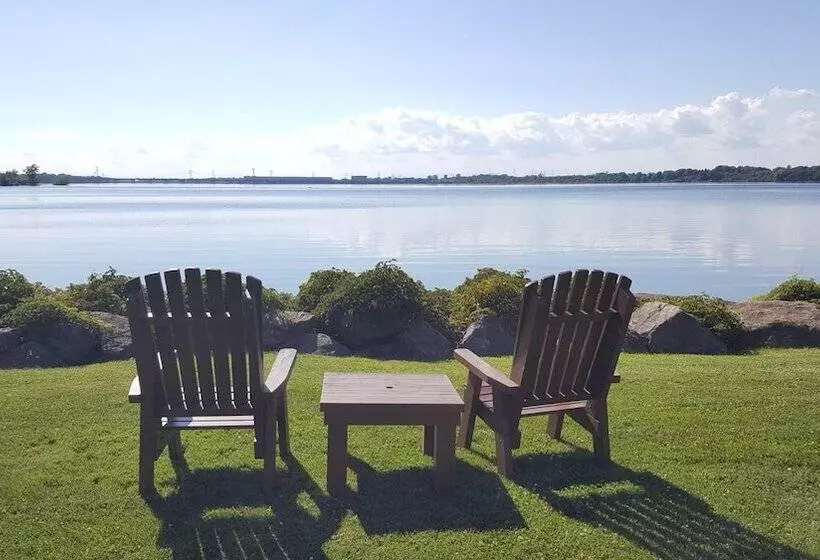 モーテル Oasis Lac St Louis