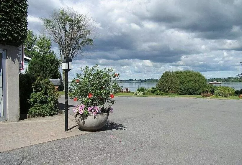 モーテル Oasis Lac St Louis