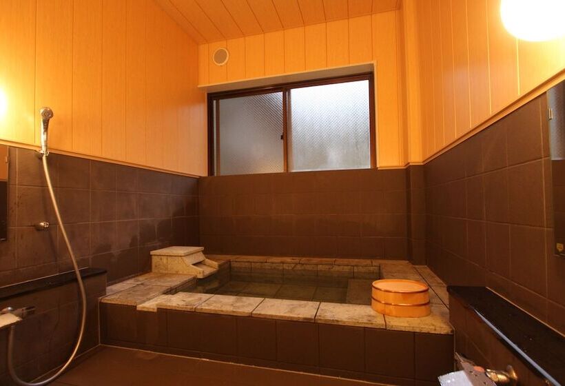 ريوكان Nozawa Onsen Azegamikan