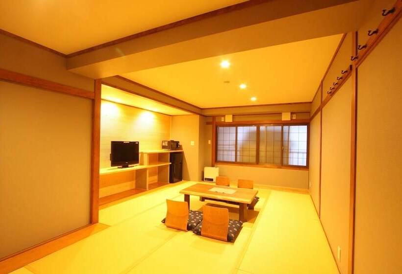 ريوكان Nozawa Onsen Azegamikan