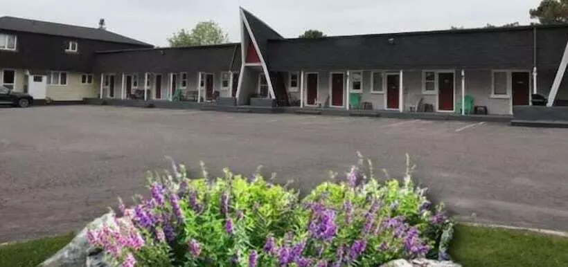 Twin Peaks Motel