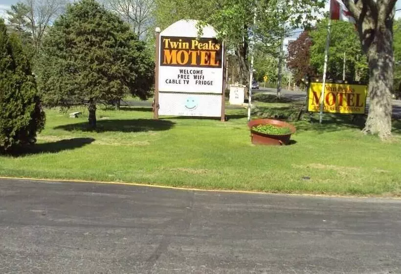 Twin Peaks Motel