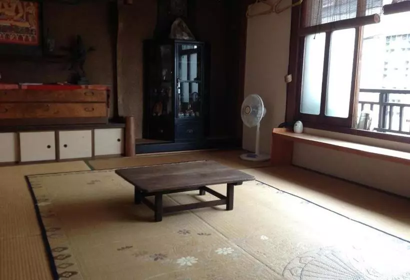 ユースホステル Buddha Guest House