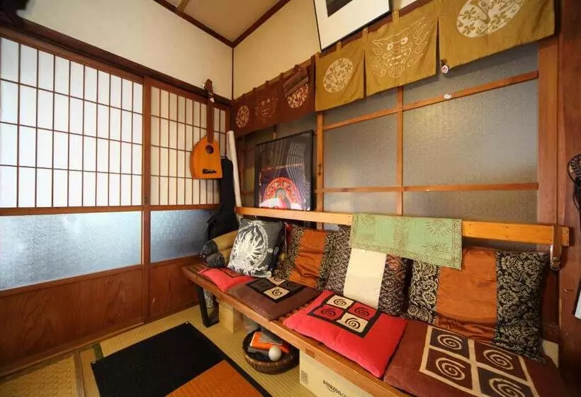 ユースホステル Buddha Guest House