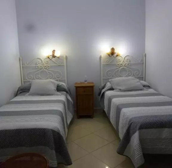 Retkeilymaja Hostal Virgen Del Rocio