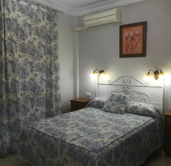 Retkeilymaja Hostal Virgen Del Rocio