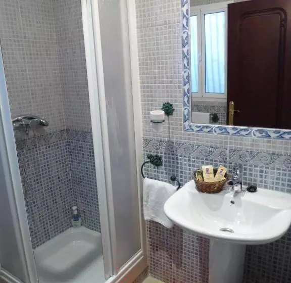 Retkeilymaja Hostal Virgen Del Rocio