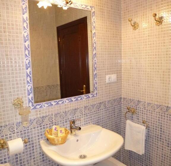 호스텔 Hostal Virgen Del Rocio