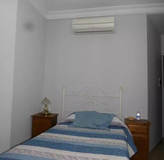 Retkeilymaja Hostal Virgen Del Rocio
