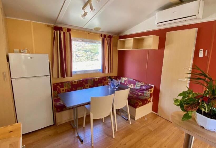 Campalans Hotel Rural Bungalows Mobilhomes