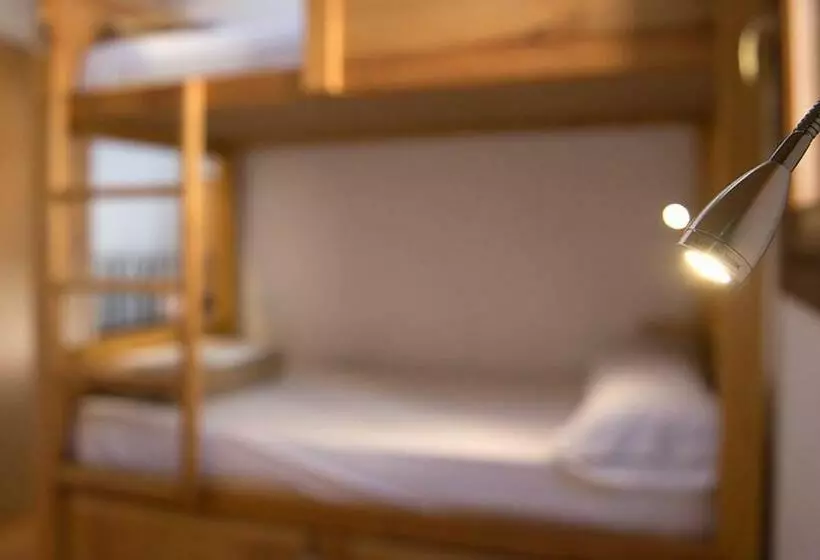 Crux Albergue