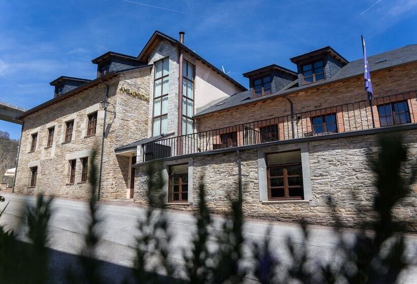 בית מלון כפרי Ambasmestas